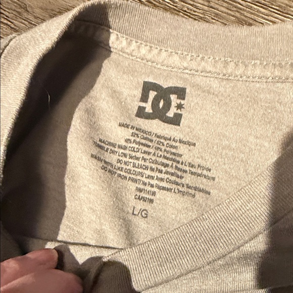 DC Men's Light Gray Tee with Blue Graphic - Picture 3 of 4